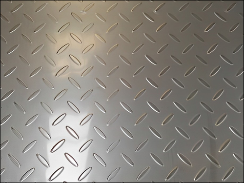 One bar diamond aluminum tread plate flooring